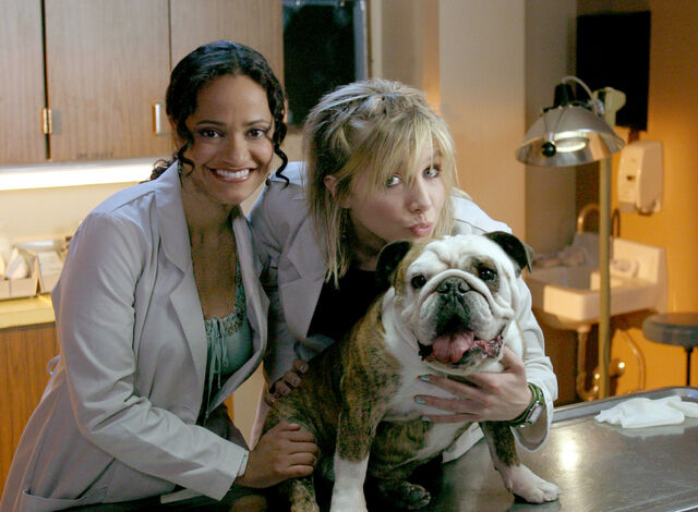 File:3x5 Carla Elliot moonlighting.jpg