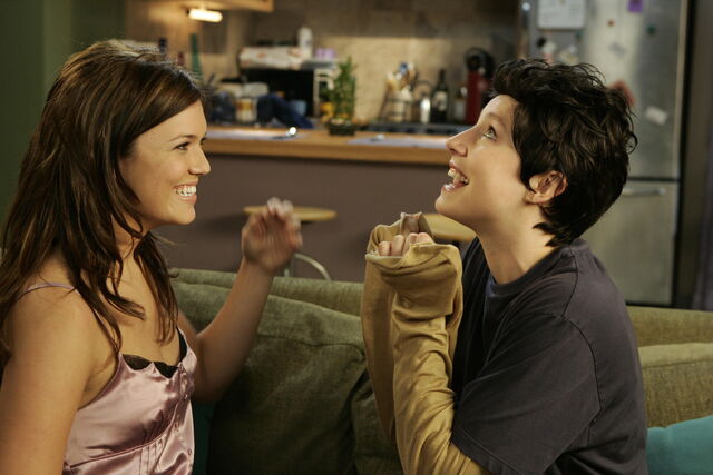 File:5x10 Elliot as JD.jpg