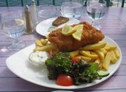 Fish and chips (crop)