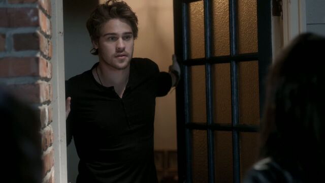 File:Lee darkness.jpg