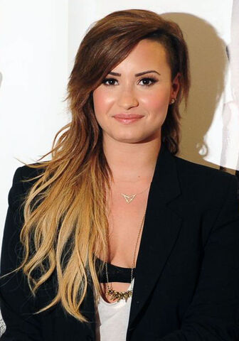 File:Demi-lovato-cabelo1.jpg