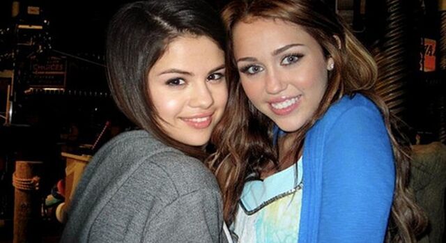 File:Selena-Gomez-Mad-At-Miley-Cyrus-for-Concert-Diss-Seeks-Retribution-446220-2.jpg