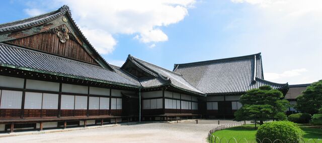 File:Nijo Castle.jpg
