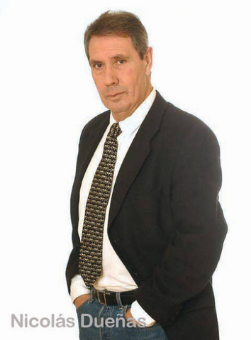 Archivo:Nicolás Dueñas.png