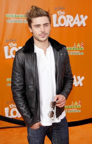 File:Zac-Efron-The-Lorax-Premiere-02.jpg