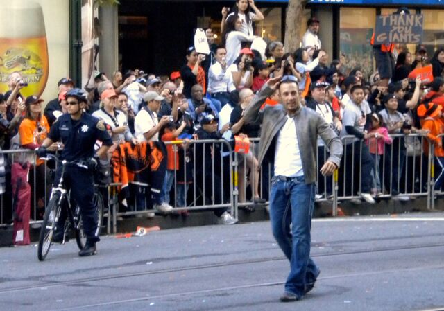 File:GiantsParade40.jpg