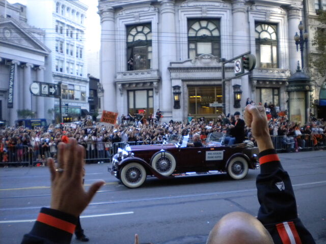 File:GiantsParade7.jpg