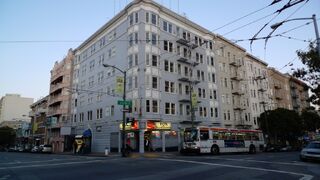 Leslie Hotel