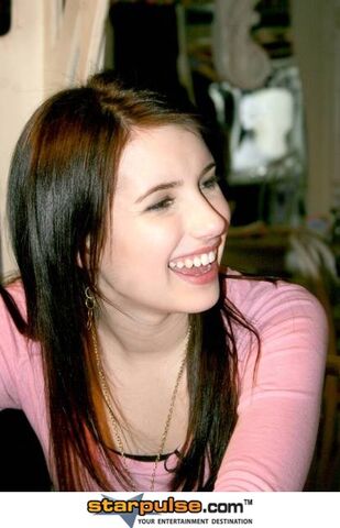 File:Emma-Roberts-MRP-000636.jpg
