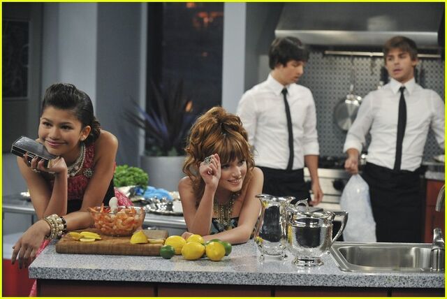 File:Party It Up 52.jpg