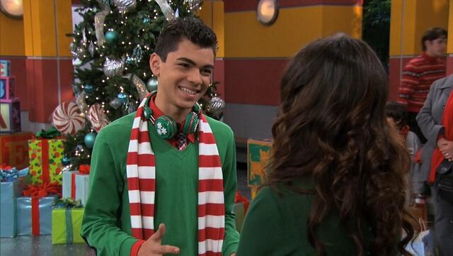 File:Jingle It Up 35.jpg