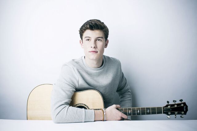 File:2014-Photoshoot-Set-1-13.jpg