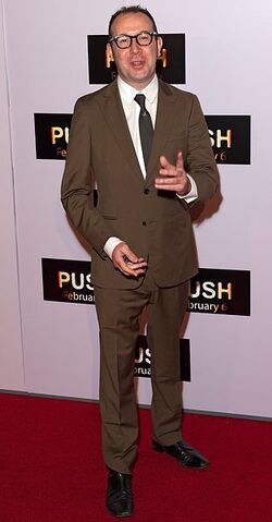 Archivo:Paul McGuigan.jpg