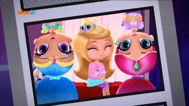 File:Shimmer and shine photobooth.jpg
