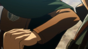 Petra défent Hanji.png