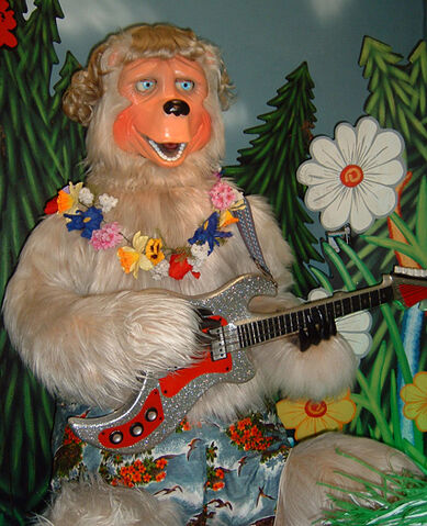 File:Beachbear lg.jpg