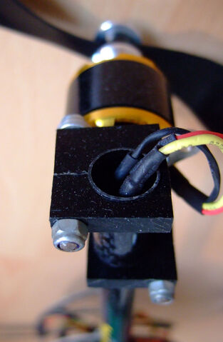 File:Tricopter dlx detail2.jpg