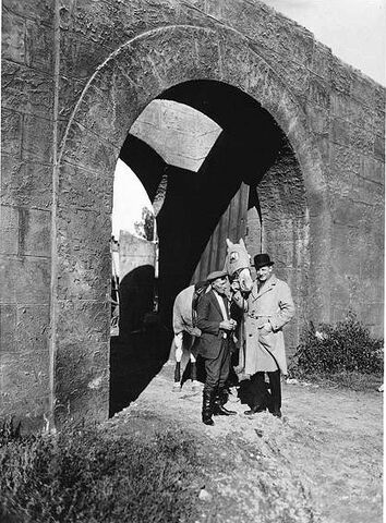 File:Rex 'Snowy' Baker Boomerang.jpg