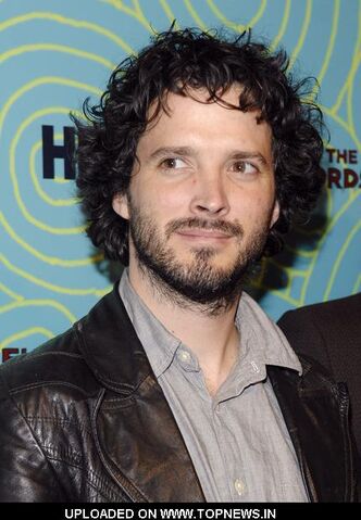 File:Bret McKenzie.jpg