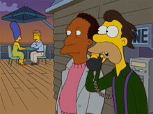 Carl lenny caguetando marge.jpg