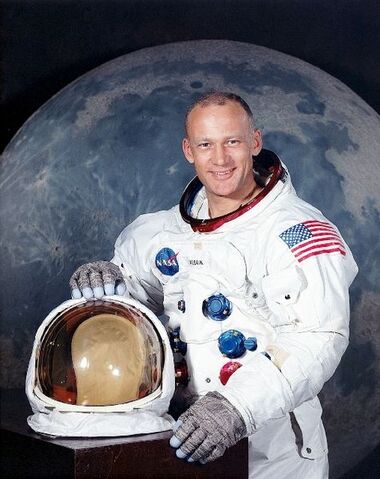 File:BuzzAldrin-1969.jpg