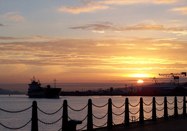 File:Sunrise-pol-g.jpg
