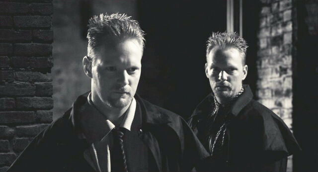 File:Twins.jpg