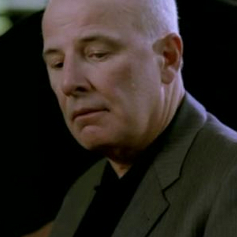 Plik:Howard Scuderi HamBox.png