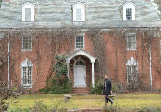 File:Fredericksmanor.jpg