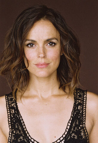 File:Erin Cahill.jpg