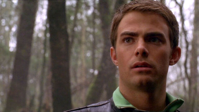File:Kevin-Grady-4x19-22.jpg
