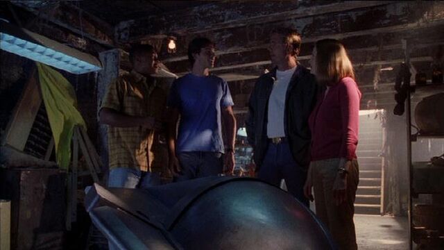 File:Smallville s02e03 591.jpg