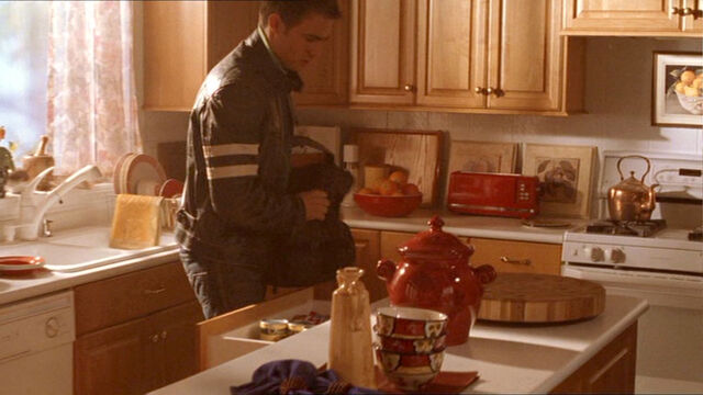 File:Kevin-Grady-4x19-15.jpg
