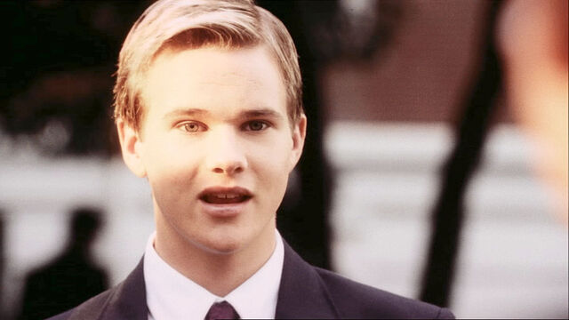 File:Young-Alden-6x05-01.jpg