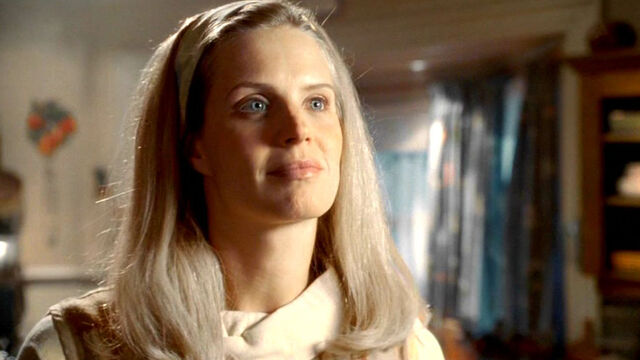File:Smallville3x6-534.jpg