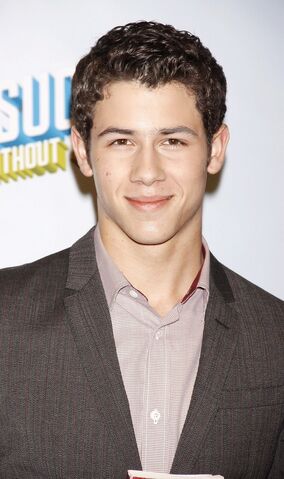 File:Nick-jonas-press-conference-2012-lead-actor-broadway-musical-01.jpg