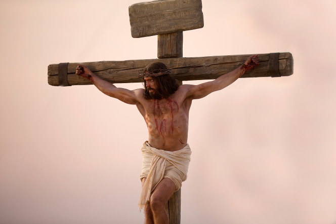 Jesus-on-the-cross-1138638-gallery