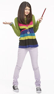 Selena-on-WOWP-selena-gomez-24507851-300-523