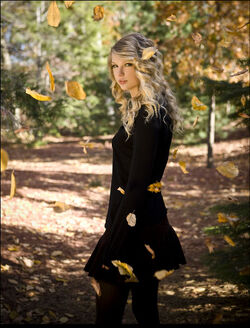 TaylorSwiftasLights 10