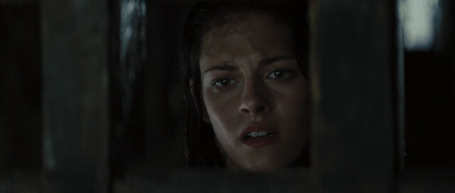 File:Snow White in Prison 5.jpg