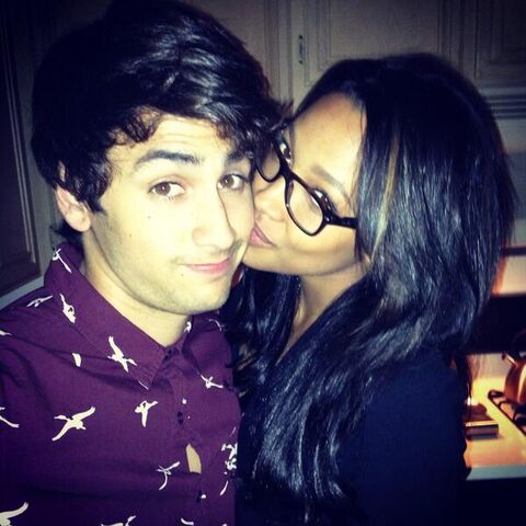 File:Ashton and Kylie.jpg