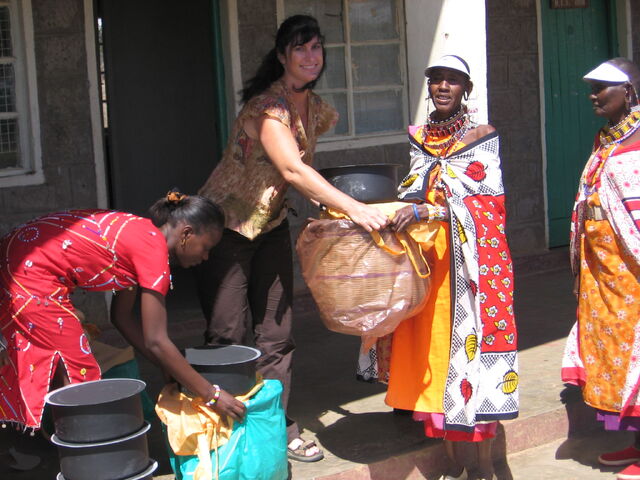 File:Masia Donation 2007.jpg