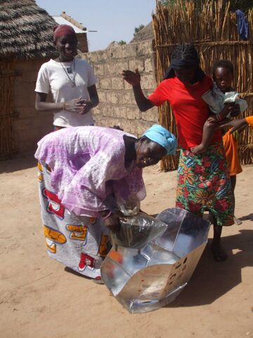 File:Senegalsolarcooking.jpg