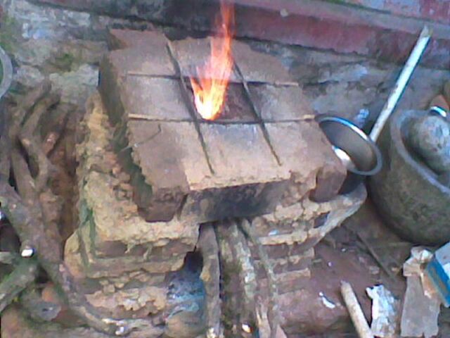 File:Wood burning stove .jpg