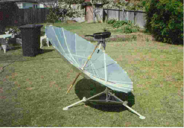 File:Solar-cooker-design-Bretts beach umbrella.jpg