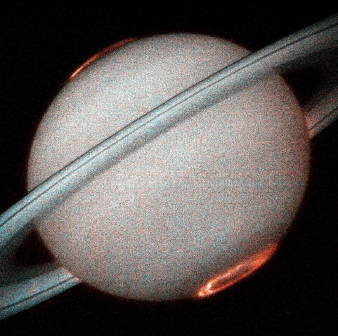 File:Saturn's aurora.jpg