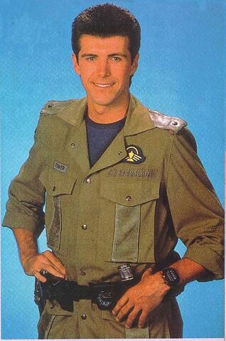 File:Jonpower-solo.jpg