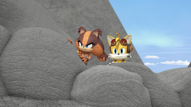 File:Sticks and Tails spying.png