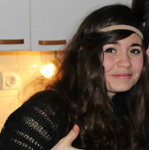 File:LolaEtrivert.jpg