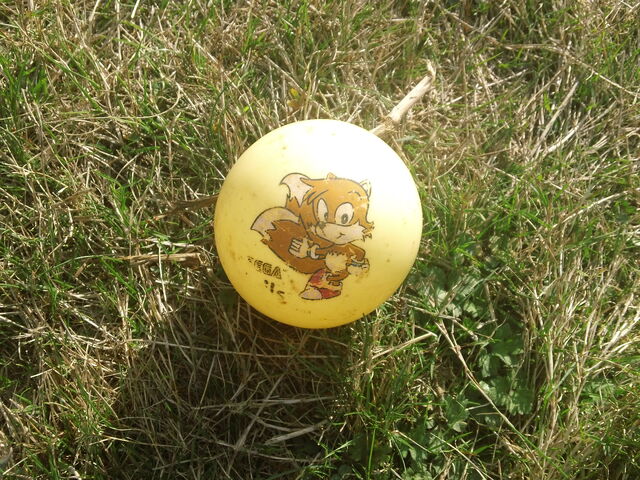 File:Tails ball.jpg